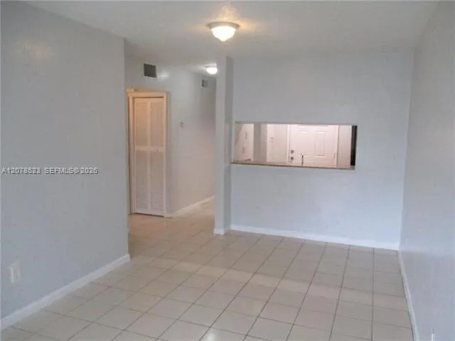 3400 NW 30th St #9 Lauderdale Lakes, FL 33311