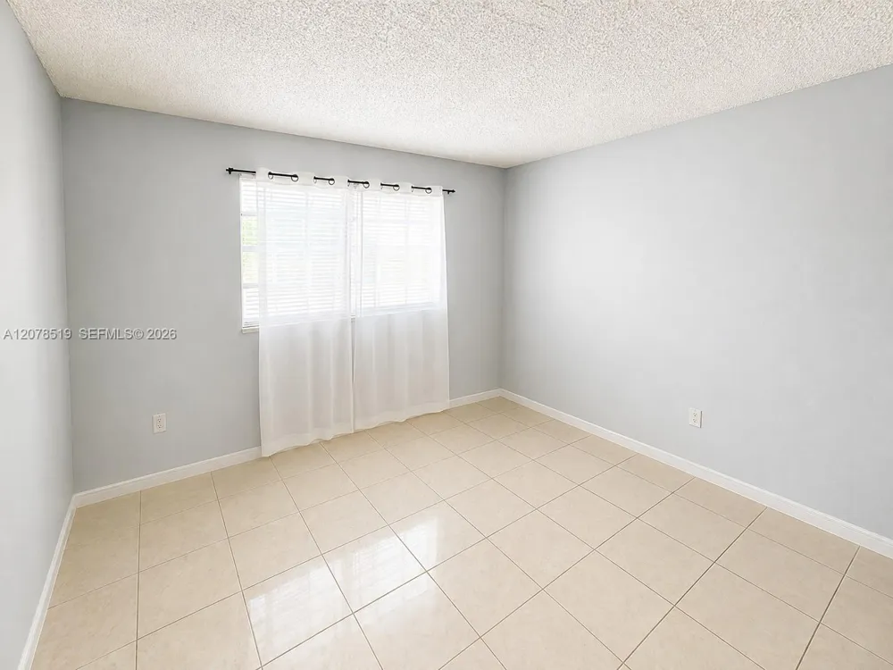 10850 W Flagler St #D314 Sweetwater, FL 33174