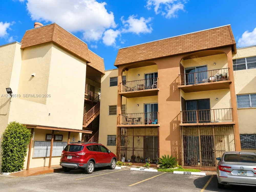 10850 W Flagler St #D314 Sweetwater, FL 33174