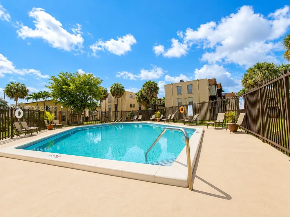 10850 W Flagler St #D314 Sweetwater, FL 33174