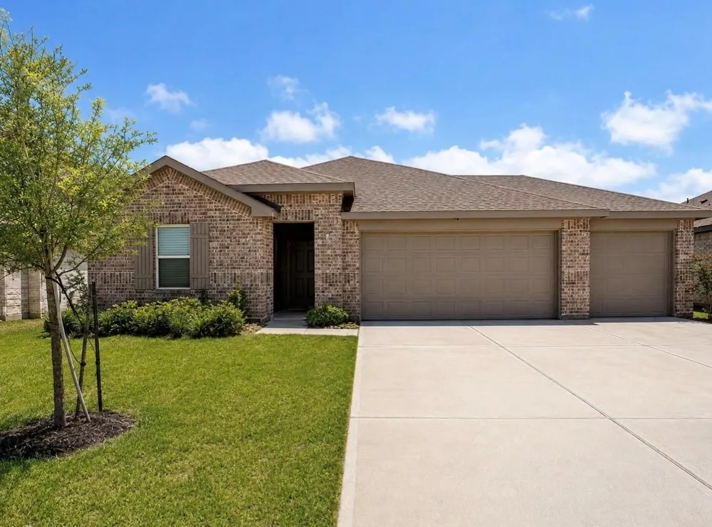 813 Brazos Trail Dayton, TX 77535