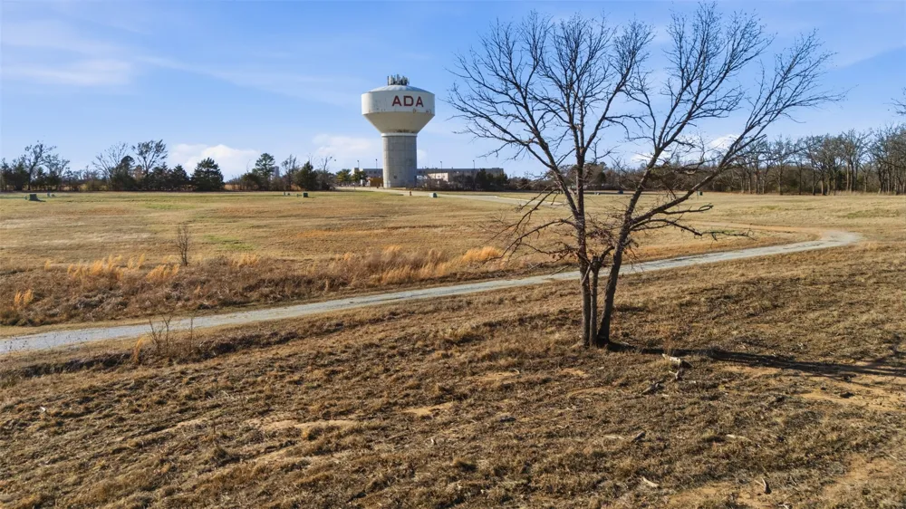 Derrick Lane Ada, OK 74820
