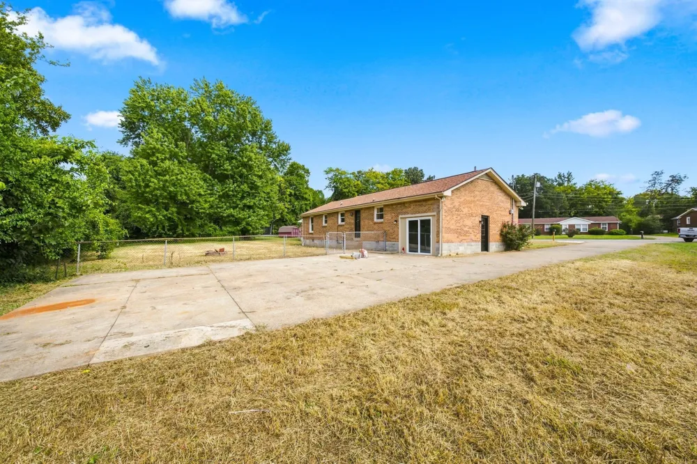 106 Winston Ct Clarksville, TN 37042