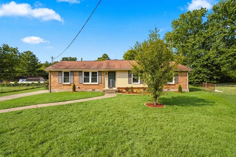 106 Winston Ct Clarksville, TN 37042