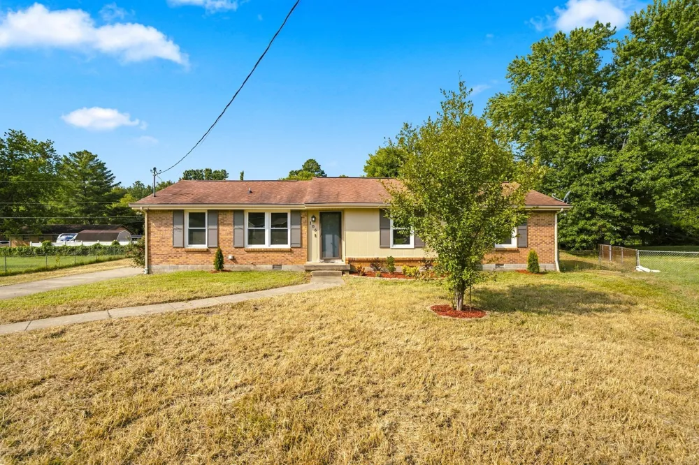 106 Winston Ct Clarksville, TN 37042