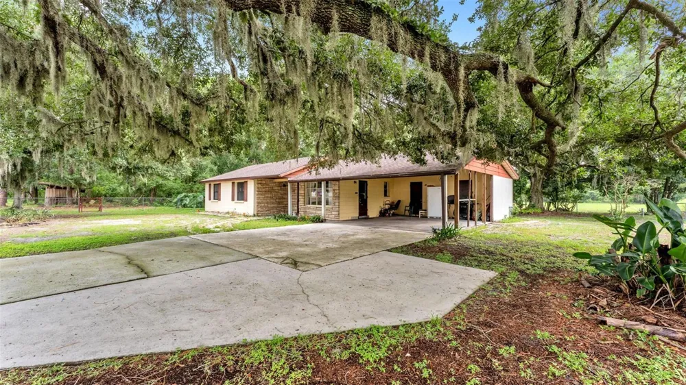 330 MARCUM ROAD Lakeland, FL 33809
