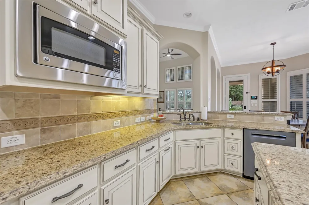 4516 Estella Court League City, TX 77573