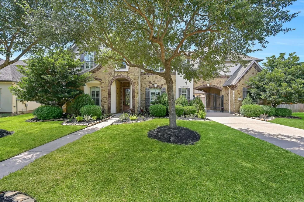 4516 Estella Court League City, TX 77573