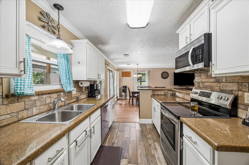 641 County Road 404 Dayton, TX 77535