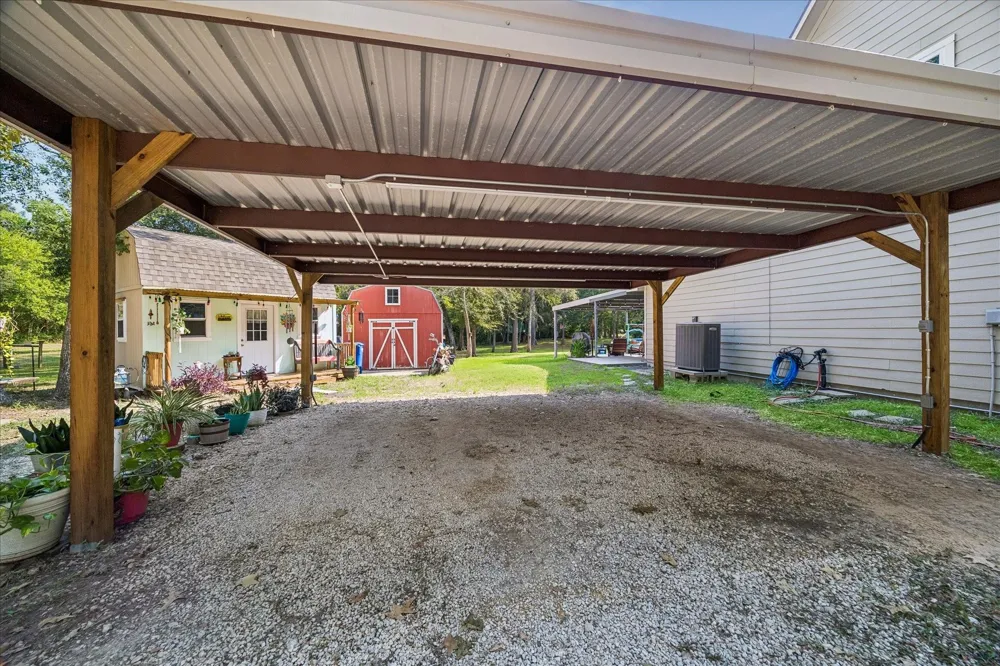 641 County Road 404 Dayton, TX 77535