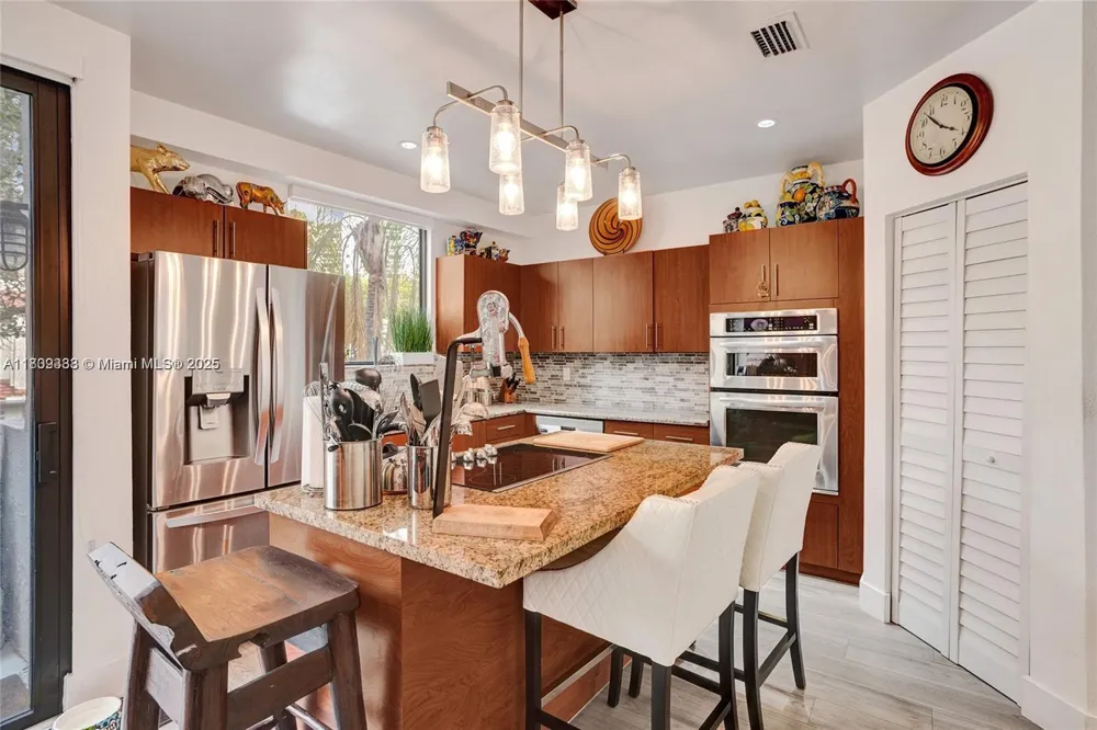 21388 Marina Cove Cir #13-G Aventura, FL 33180