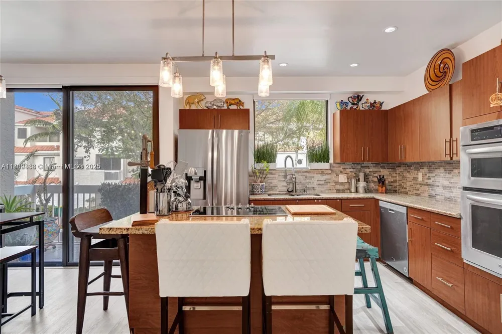 21388 Marina Cove Cir #13-G Aventura, FL 33180