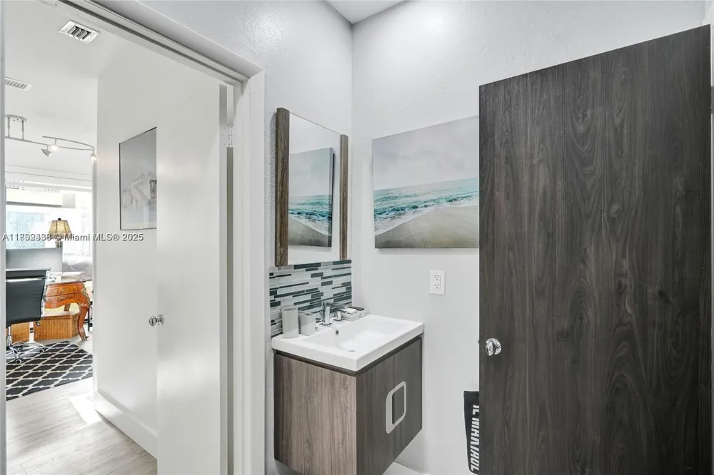 21388 Marina Cove Cir #13-G Aventura, FL 33180