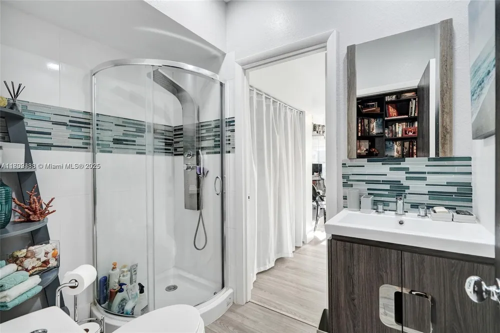 21388 Marina Cove Cir #13-G Aventura, FL 33180