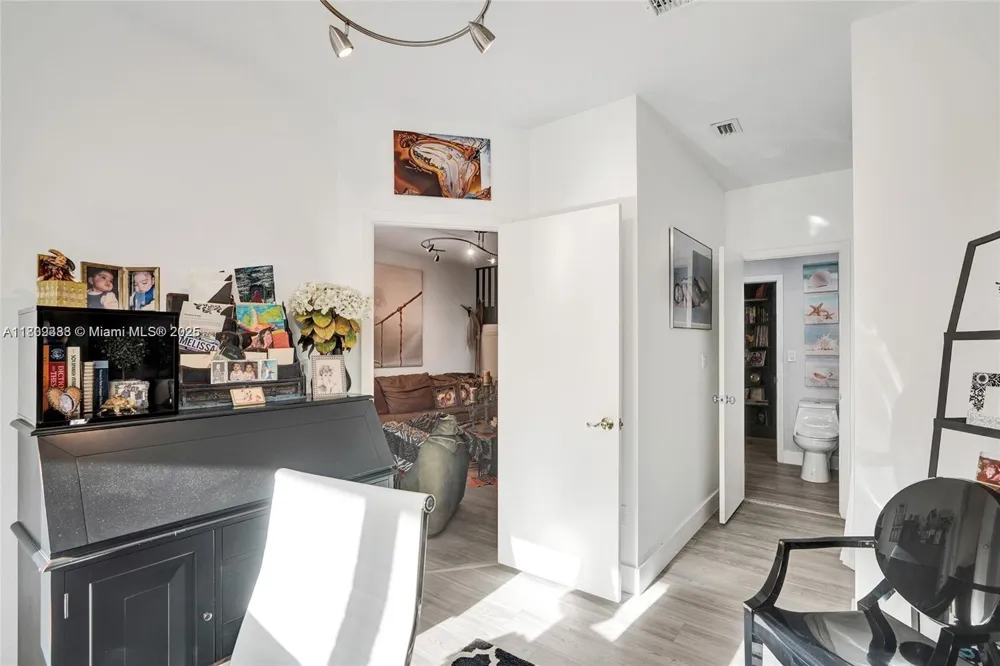 21388 Marina Cove Cir #13-G Aventura, FL 33180