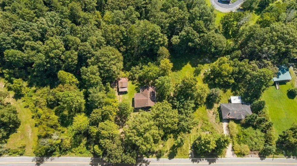 1035 County Road 40 Centre, AL 35960