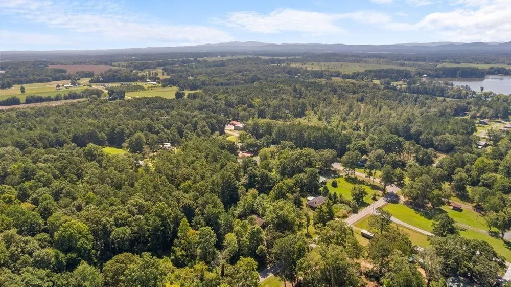 1035 County Road 40 Centre, AL 35960
