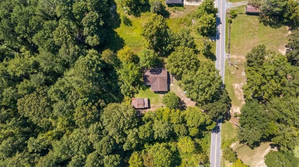 1035 County Road 40 Centre, AL 35960
