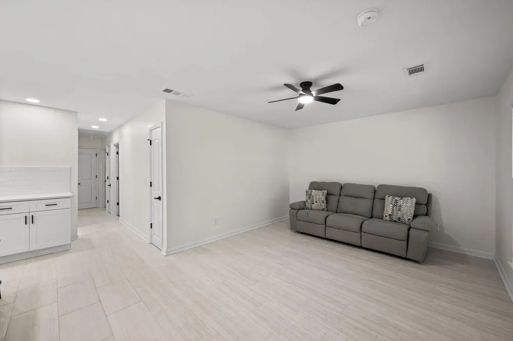 1035 County Road 40 Centre, AL 35960
