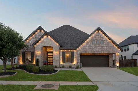 3916 Petrus Boulevard