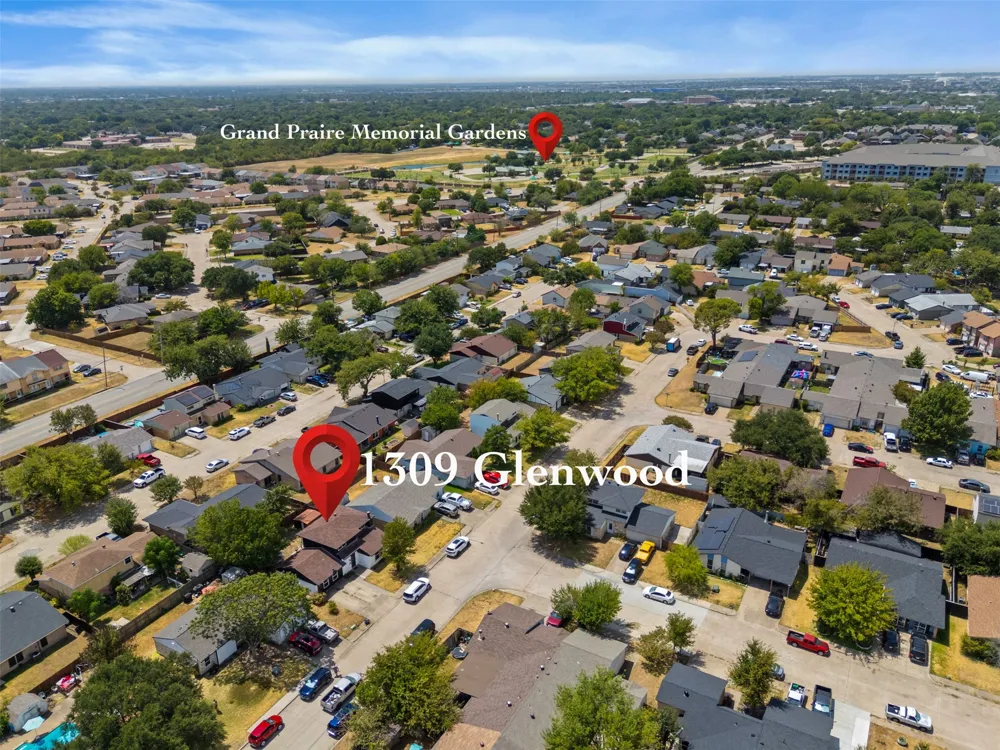 1309 Glenwood Street Grand Prairie, TX 75052