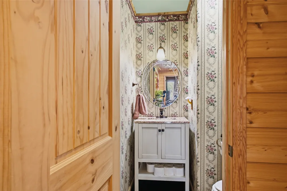 1956 County Road 27100 Roxton, TX 75477
