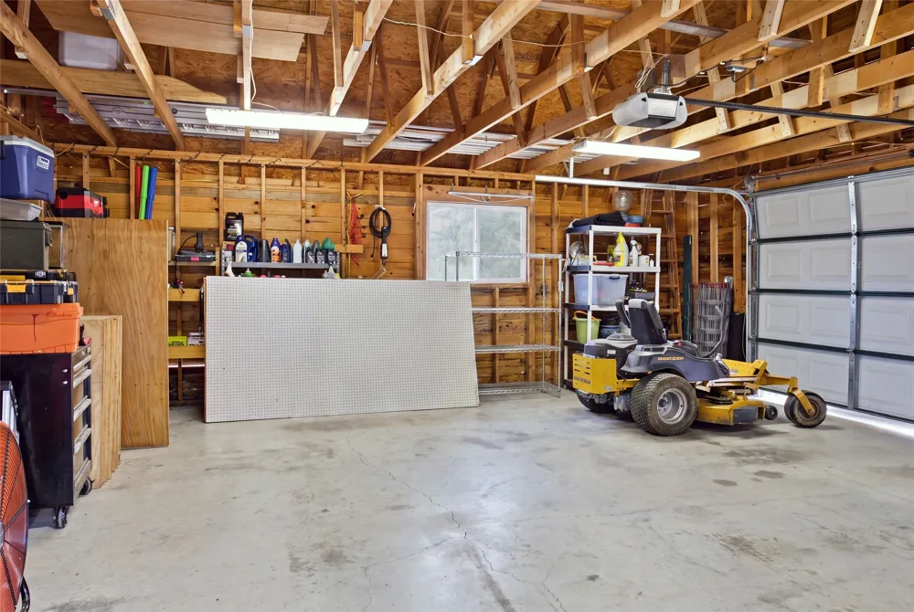 1956 County Road 27100 Roxton, TX 75477