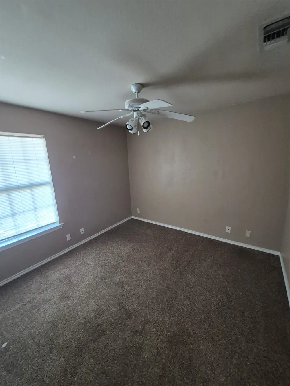 1719 W Parnell Street Denison, TX 75020