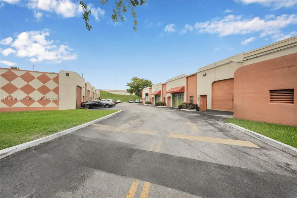 12300 SW 117 CT 