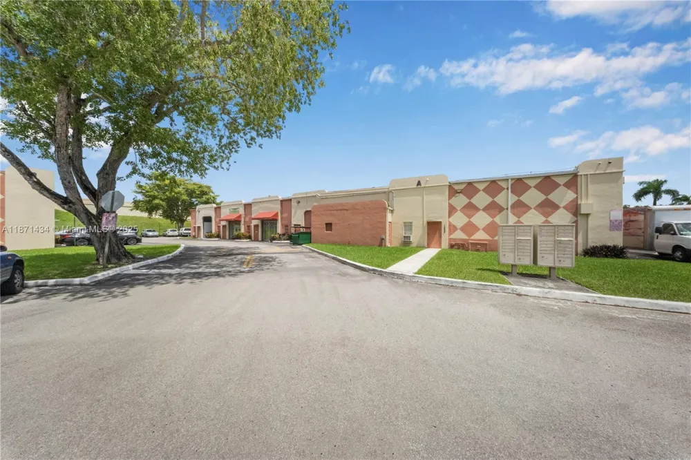 12300 SW 117 CT 