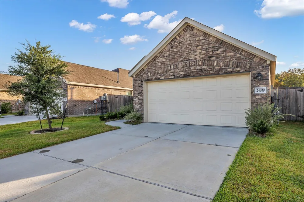 24039 Priano Forest Drive New Caney, TX 77357
