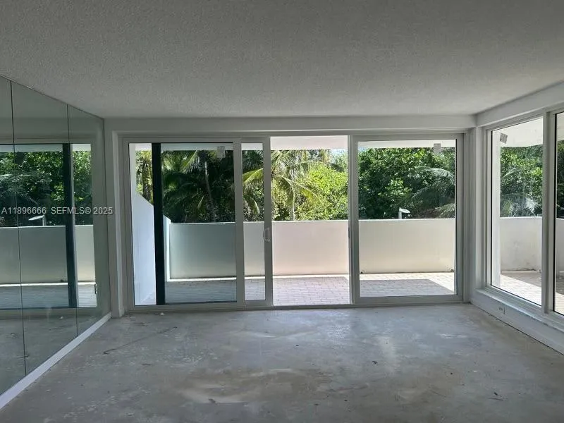 177 Ocean Lane Dr #208 Key Biscayne, FL 33149