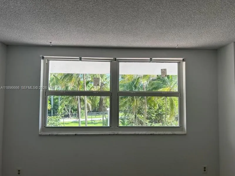 177 Ocean Lane Dr #208 Key Biscayne, FL 33149