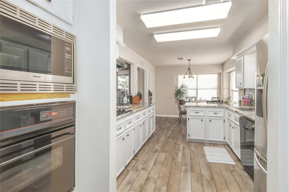 3305 Greenwood Place Deer Park, TX 77536