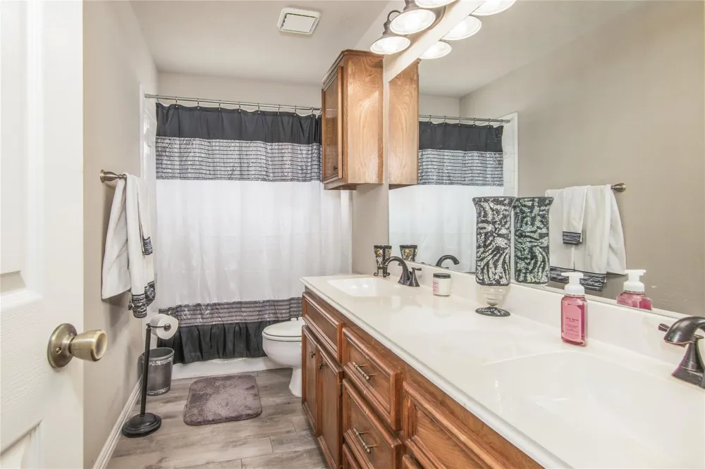 3305 Greenwood Place Deer Park, TX 77536