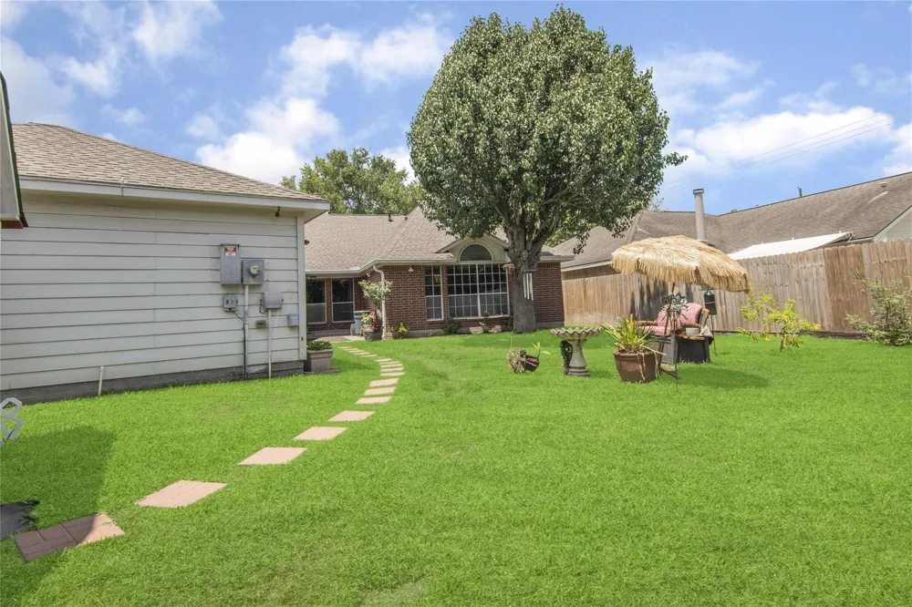 3305 Greenwood Place Deer Park, TX 77536