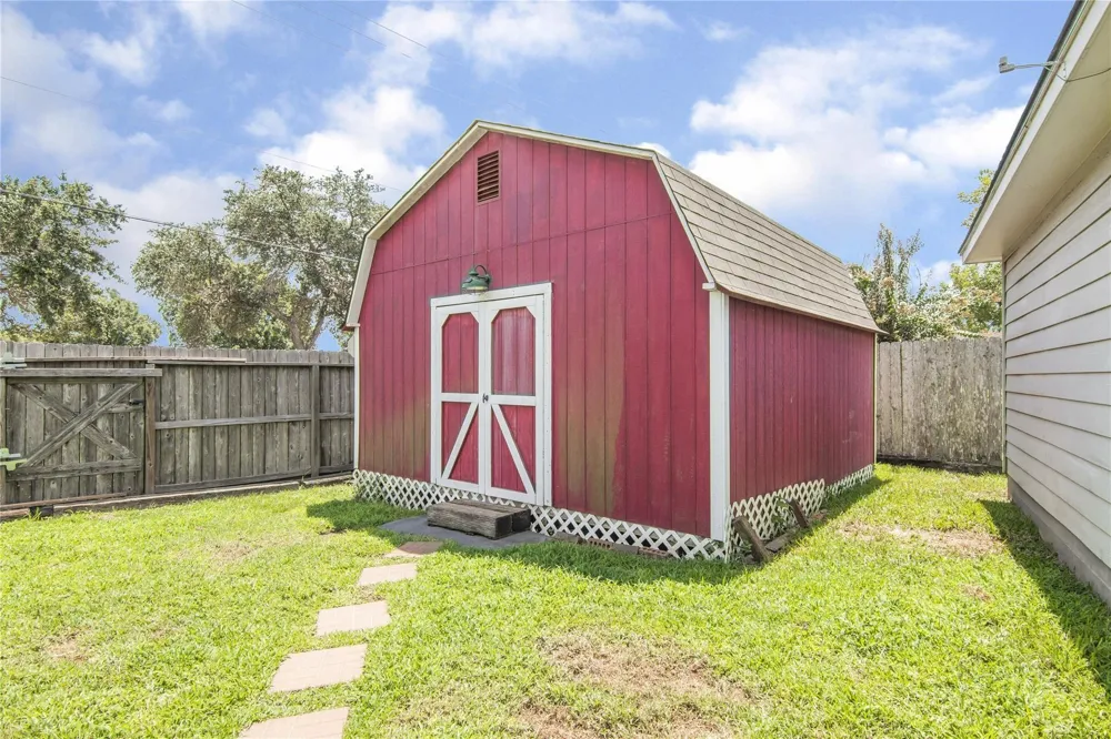 3305 Greenwood Place Deer Park, TX 77536