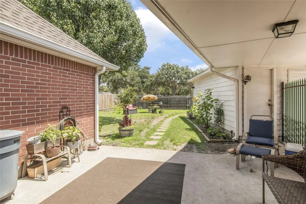3305 Greenwood Place Deer Park, TX 77536