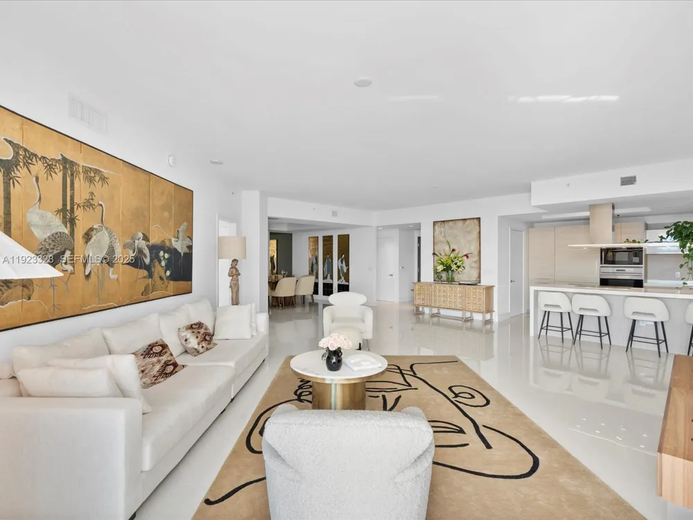 17111 Biscayne Blvd #1104 North Miami Beach, FL 33160