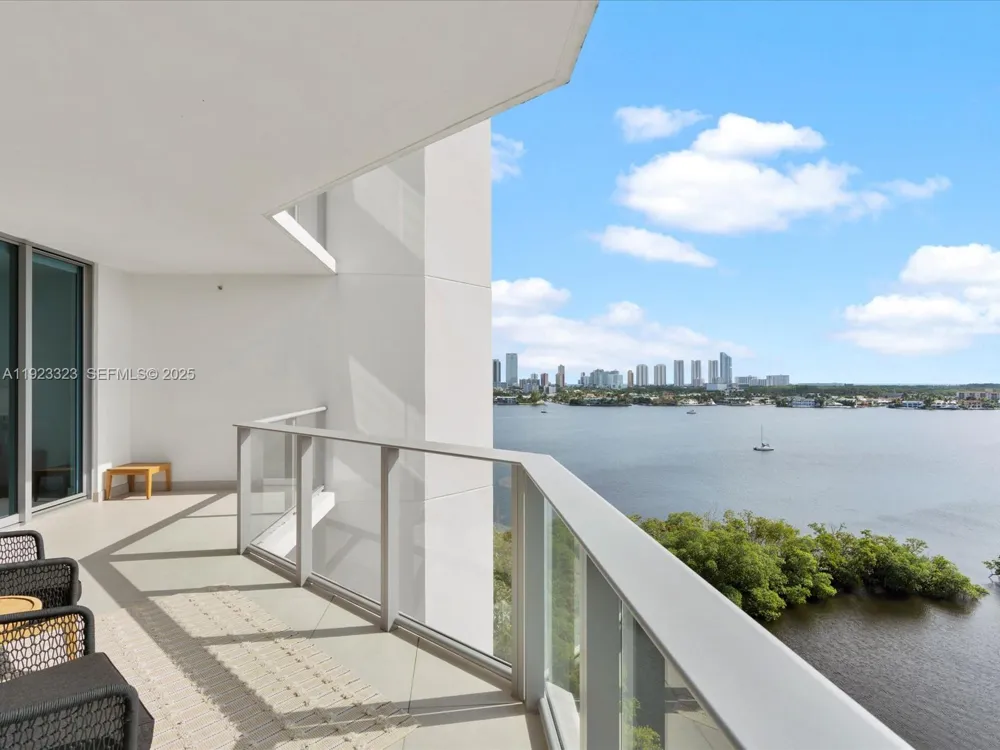 17111 Biscayne Blvd #1104 North Miami Beach, FL 33160