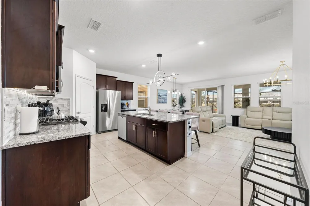 7552 OAKMOSS LOOP Davenport, FL 33837