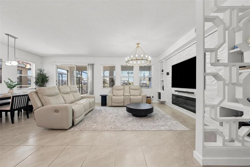 7552 OAKMOSS LOOP Davenport, FL 33837