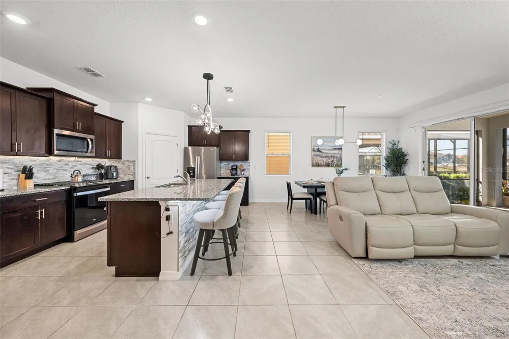 7552 OAKMOSS LOOP Davenport, FL 33837