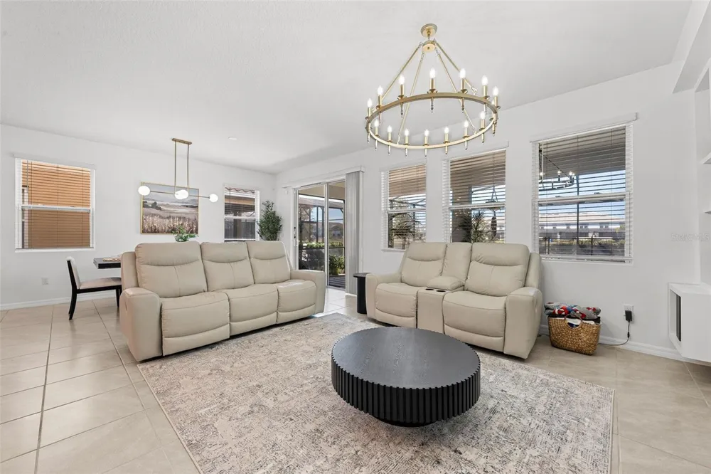 7552 OAKMOSS LOOP Davenport, FL 33837