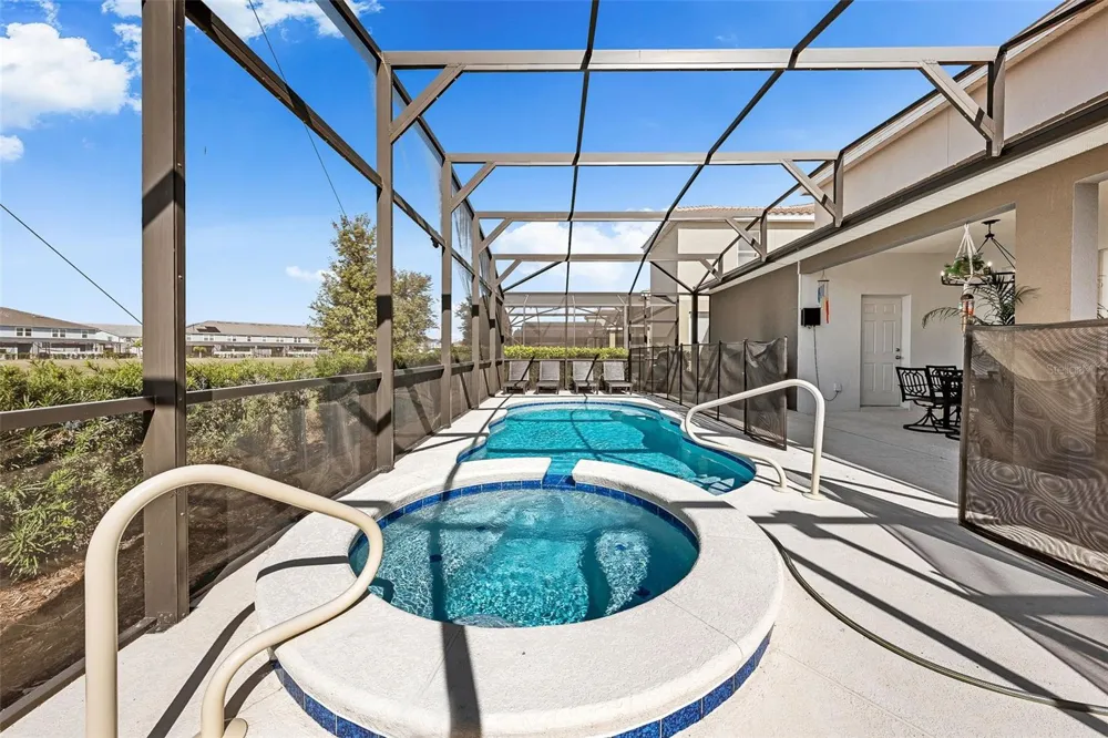 7552 OAKMOSS LOOP Davenport, FL 33837
