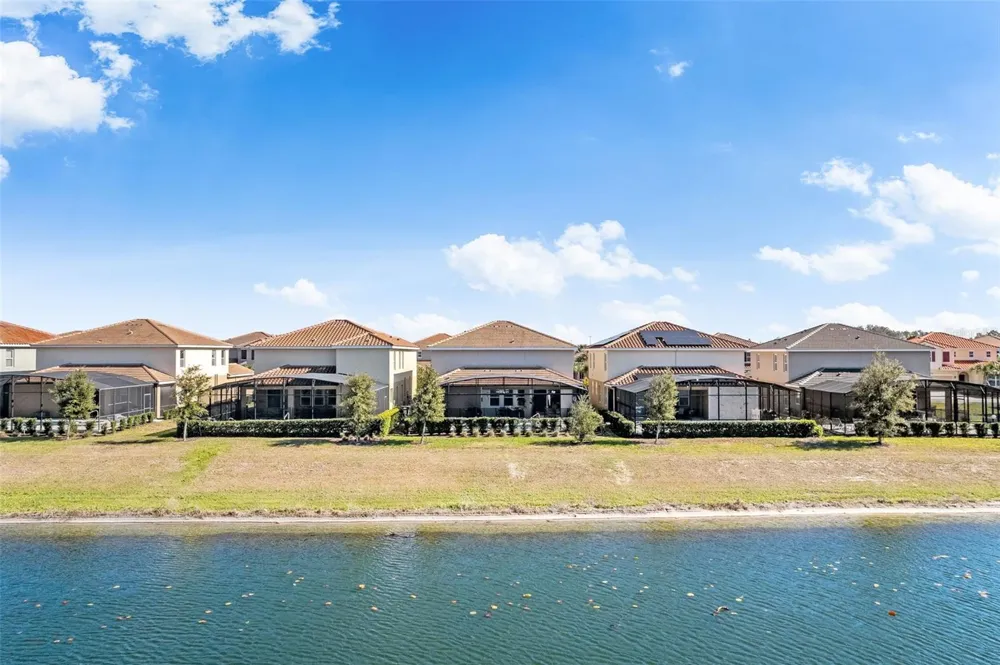 7552 OAKMOSS LOOP Davenport, FL 33837