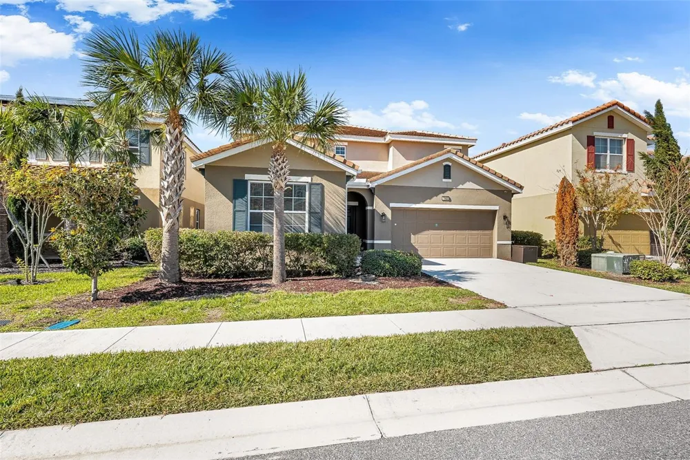 7552 OAKMOSS LOOP Davenport, FL 33837