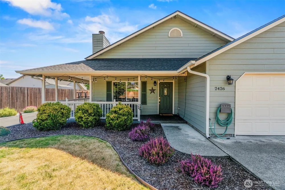 2426 38th Avenue Longview, WA 98632