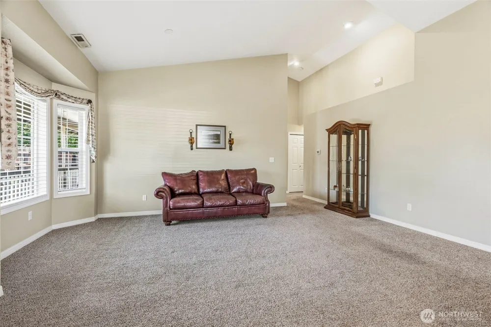 2426 38th Avenue Longview, WA 98632