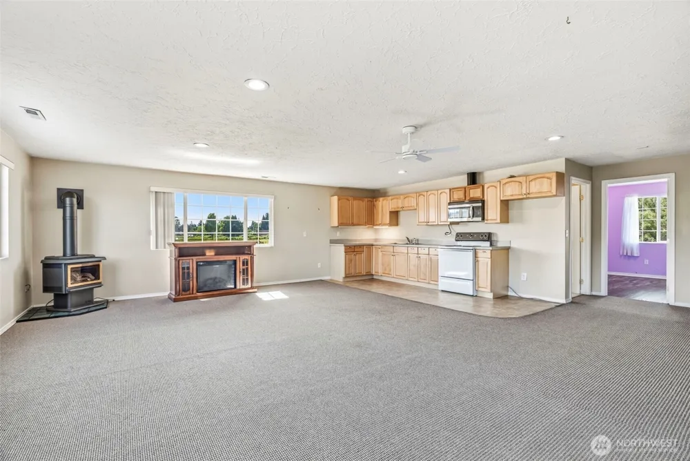 2426 38th Avenue Longview, WA 98632